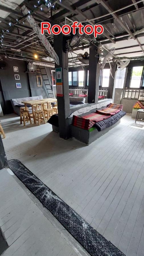 Hostel Dormsin Social *
